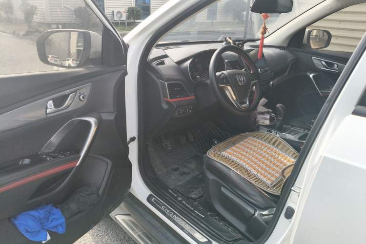 Used CHANGAN CS55 2018 1.5T Manual Colorful Model China V Standard Driver Seat