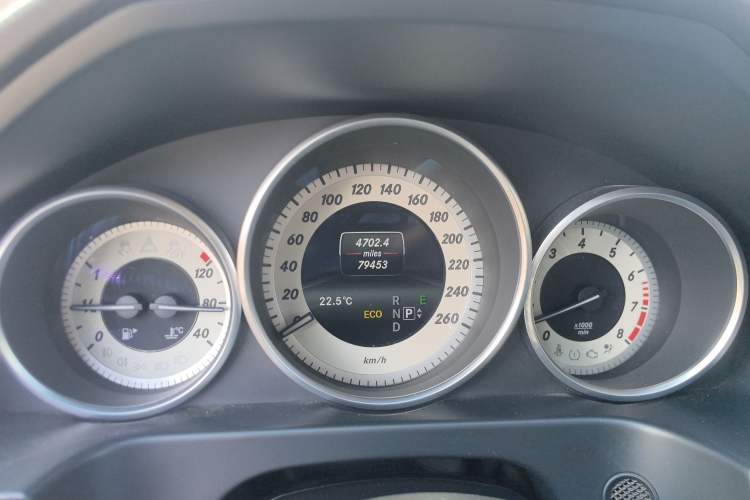 Used Mercedes-Benz E-Class 2015 E 260 L Sport & Fashion Model