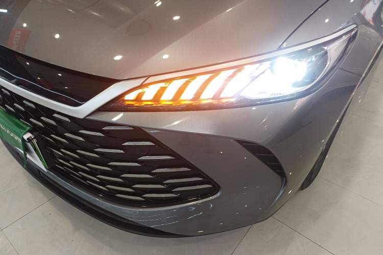 Used BYD Qin PLUS 2025 DM-i Smart Drive 120KM Superior Model