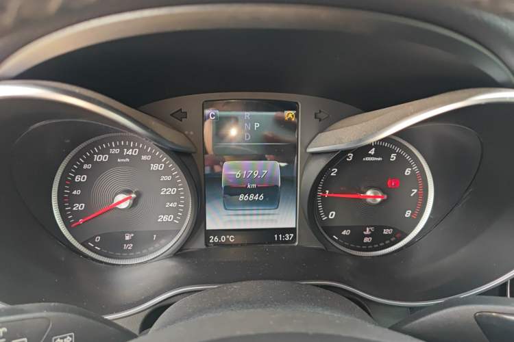 Used Mercedes-Benz GLC 2016 GLC 300 4MATIC Dynamic Model
