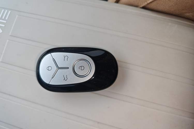 Used Geely Galaxy Geome 2025 310km Youth Edition Vehicle Key