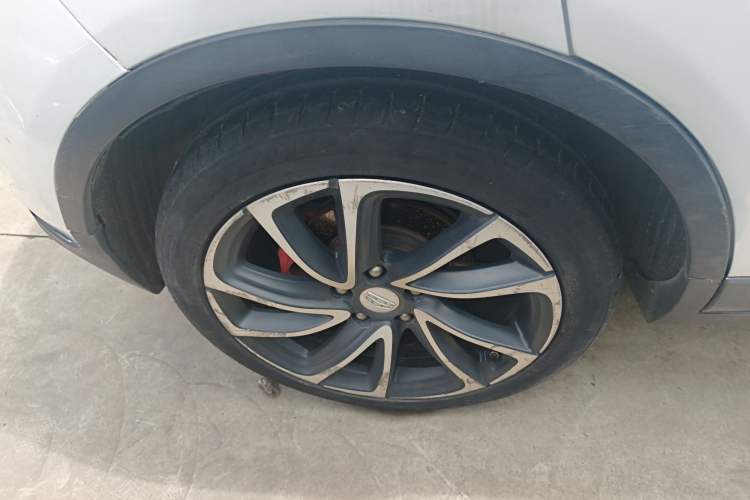 Used Geely Auto Emgrand GS 2016 Sport Edition 1.3T Automatic ZhenShang Model Right Rear Wheel Hub