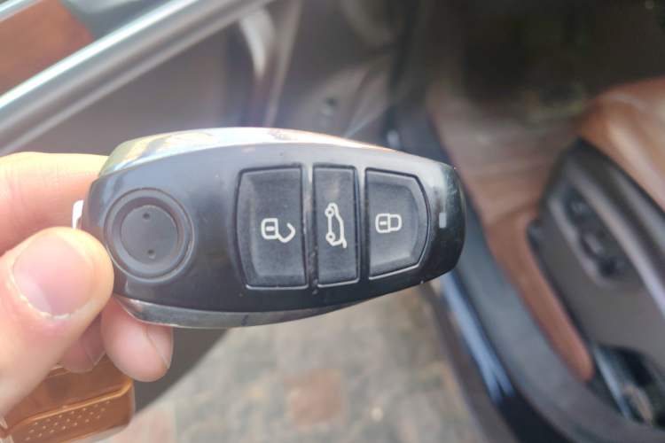 Used Volkswagen Touareg 2014 3.0 TSI New Edition
