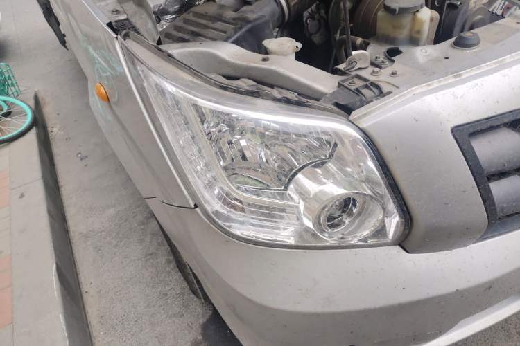 Used Foton Toano 2023 Joy Elephant Van 2.0T Manual Transmission Extended Wheelbase Ultra-High Roof Rear Single Tire 3-Seater
