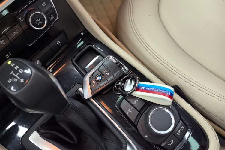 Used BMW 2 Series Active Tourer 2016 218i Sports Design Package Interior 1