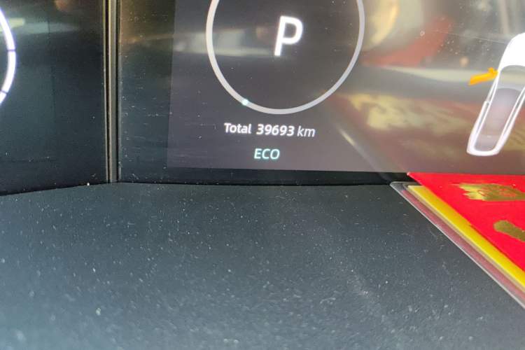 Used CHANGAN UNI-V 2023 1.5T Sport Edition Odometer Close Up