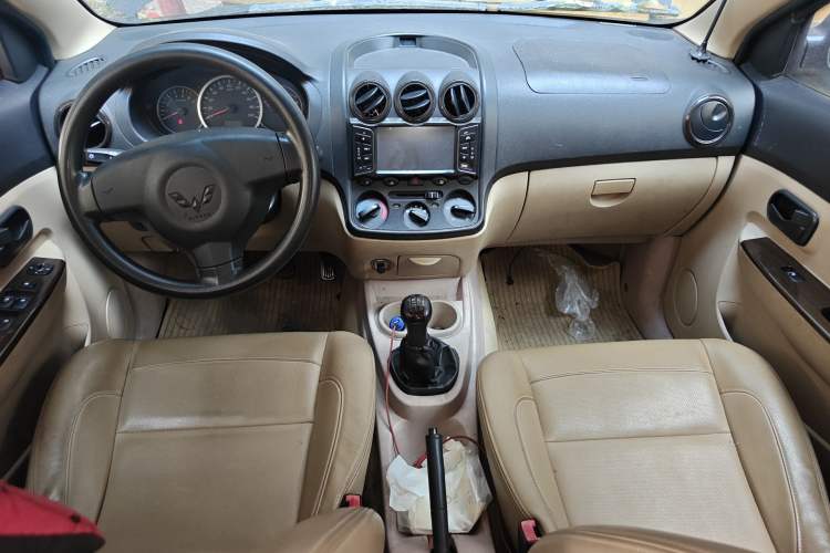 Used Wuling Hongguang 2010 1.4L Luxury Model