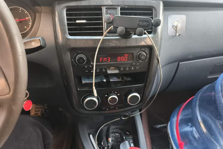 Used Wuling Rongguang V 2015 1.5L Base Version