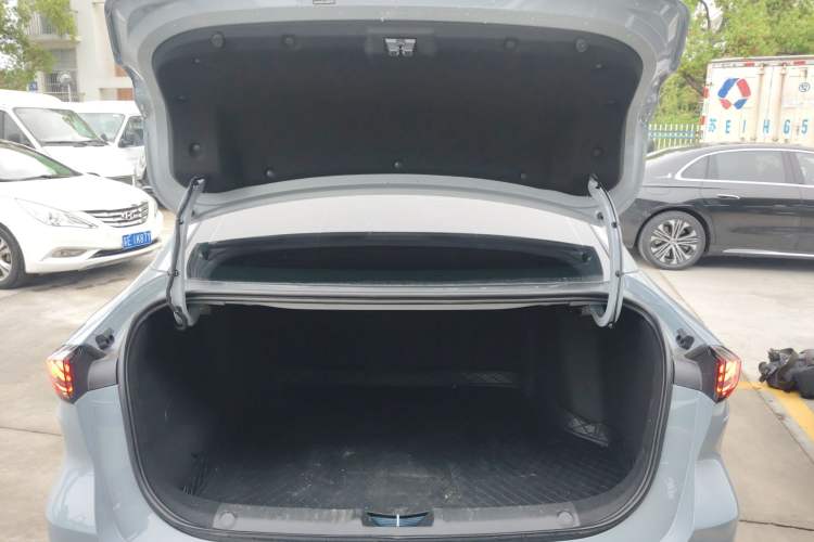 Used Geely Galaxy L6 2025 EM-i 60km Launch Edition Trunk