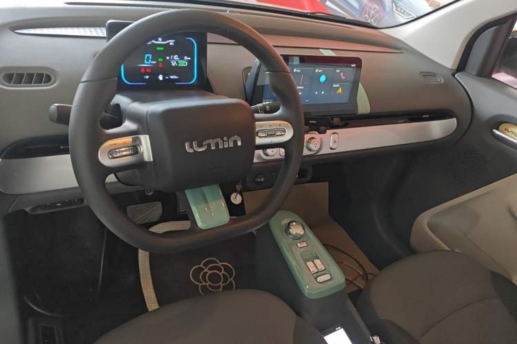 Used CHANGAN NEVO Lumin 2022 155 km – Refreshingly Sweet Edition Center Console