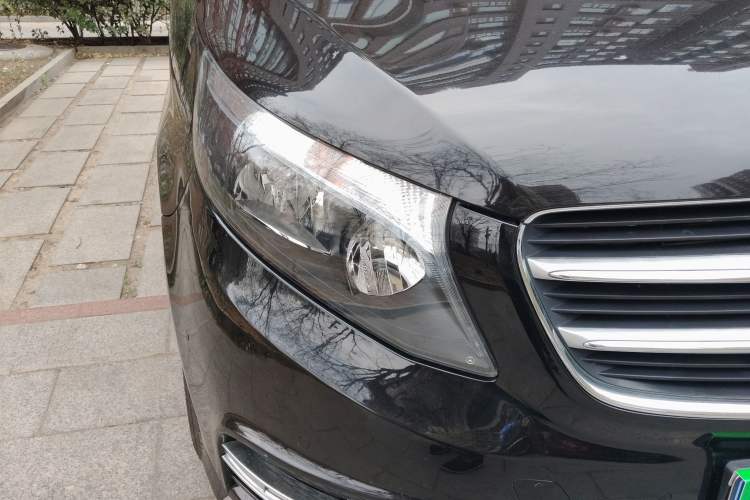 Used Mercedes-Benz Vito  Right Front Headlight