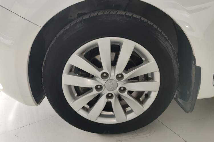 Used Kia K3 2015 1.6L Automatic GL Exterior 4