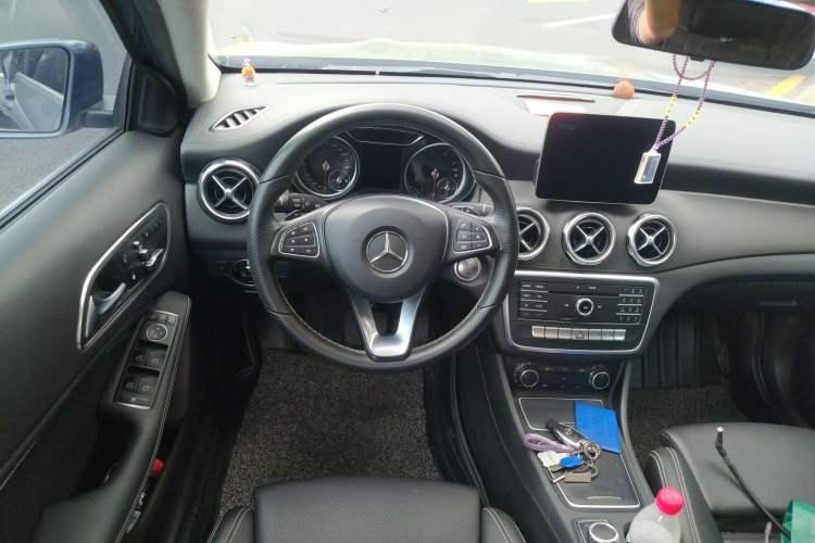 Used Mercedes-Benz GLA 2017 GLA 200 Fashion Model