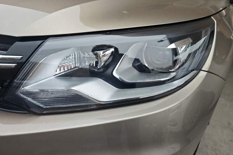 Used Volkswagen Tiguan 2015 1.8TSI Automatic Two-Wheel Drive Comfort Edition Left Front Headlight