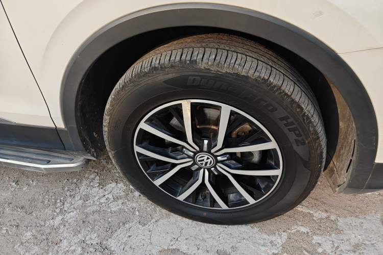 Used Volkswagen Tiguan L 2018 330TSI Automatic Two-Wheel Drive Luxury Edition Right Front Wheel Hub