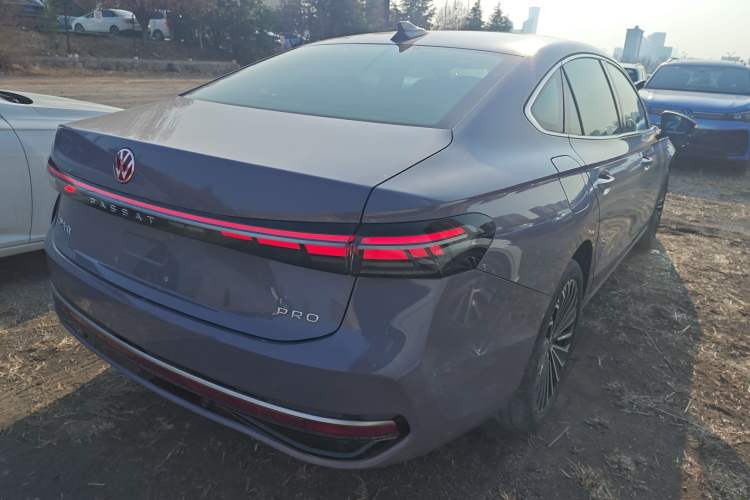 Used Volkswagen Passat 2025 Pro 380TSI Dragon Supreme Edition
