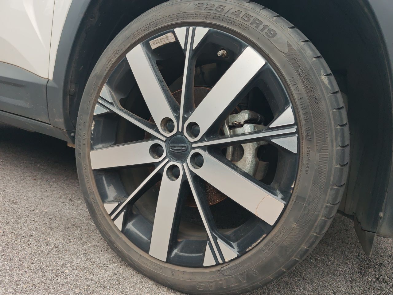 Geely Auto icon 2023 1.5TD Chocolate Smoothie Edition — снимка 8