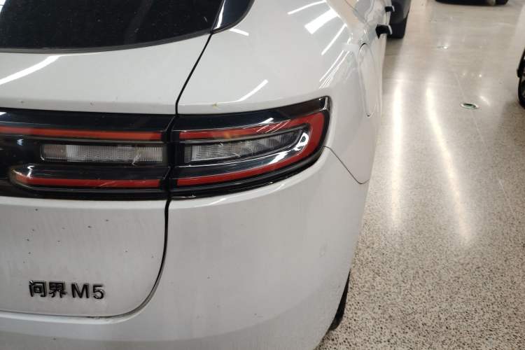 Used Hima AITO M5 2022 Extended-Range Four-Wheel Drive Ultimate Edition Right Rear Taillight