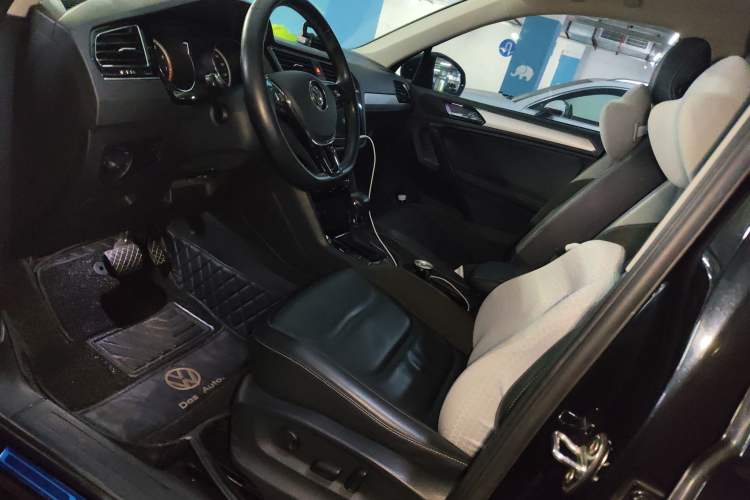 Used Volkswagen Tiguan L 2019 330TSI Automatic Two-Wheel Drive Smart Luxury Version China V Emission Standard