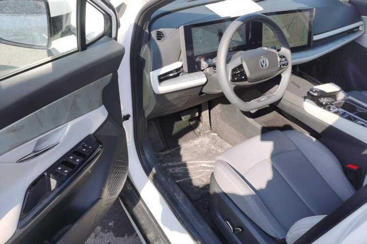 Used CHANGAN UNI-T 2023 2nd Generation 1.5T Luxury Version Driver Seat