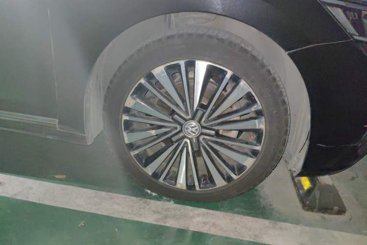 Used Volkswagen Passat 2019 330TSI Luxury Edition China VI Standard