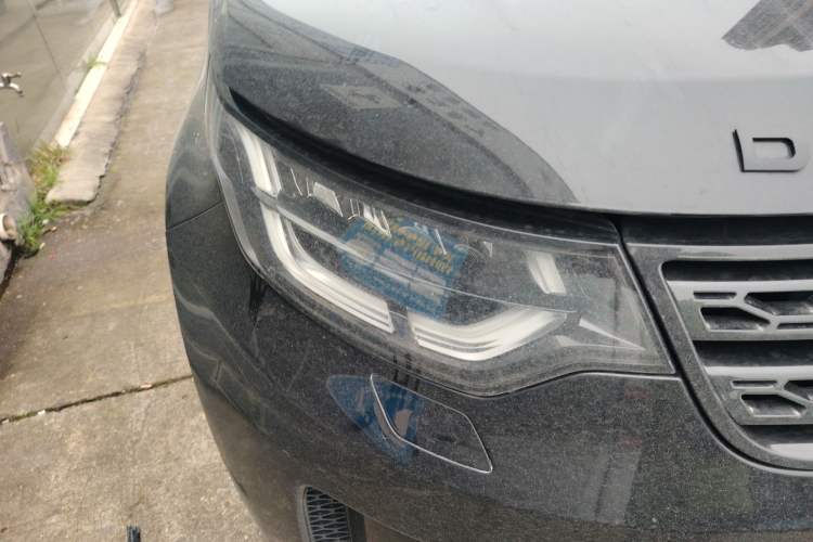 Used Land Rover Discovery 2018 3.0 SC V6 SE Right Front Headlight