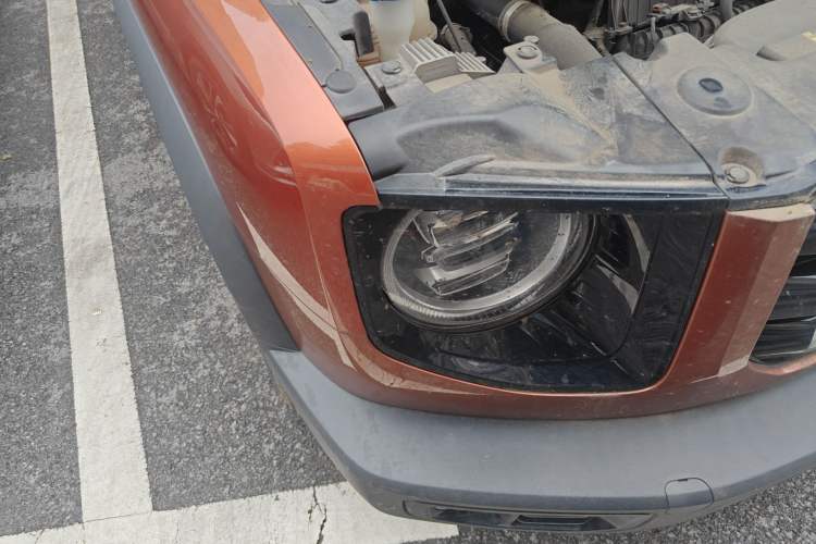 Used Haval DARGO 2021 1.5T DCT Two-Wheel Drive "Mǎquǎn" Edition Right Front Headlight