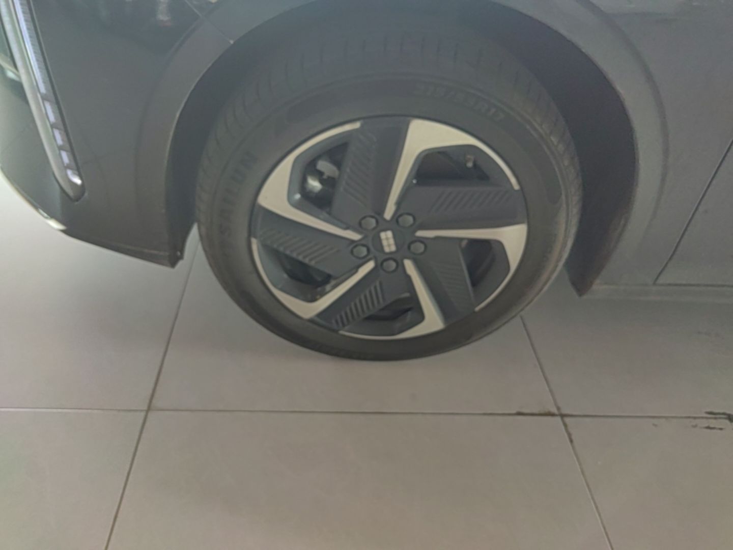 Geely Galaxy L6 2025 EM-i 140km Explorer+ Edition — снимка 10