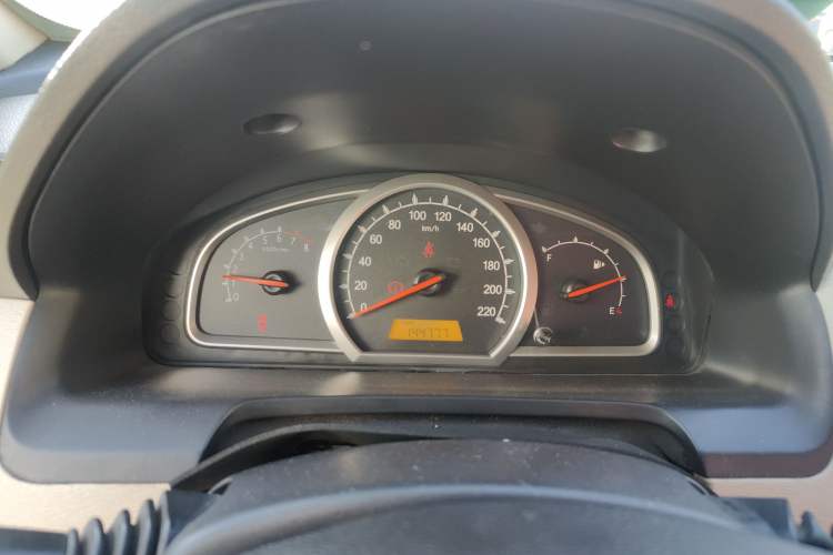 Used Baojun 630 2013 1.5L manual standard version
