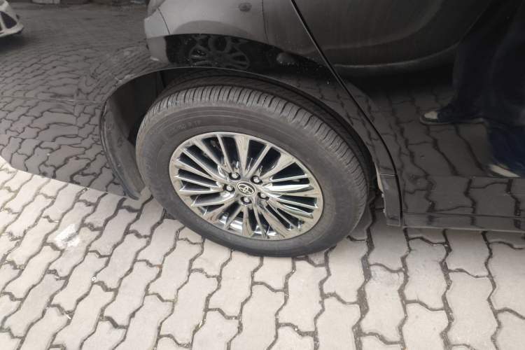 Used Toyota Alphard 2021 Dual-Engine 2.5L Luxury Edition
