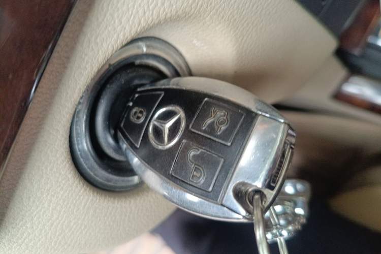 Used Mercedes-Benz E-Class 2013 E 260 L CGI Elegant Model