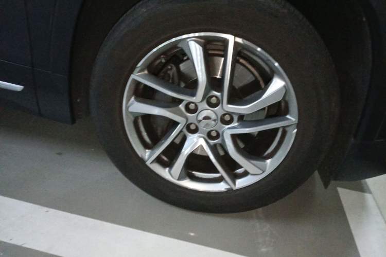 Used Nio EC6 2022 75 kWh Sport Edition Right Front Wheel Hub