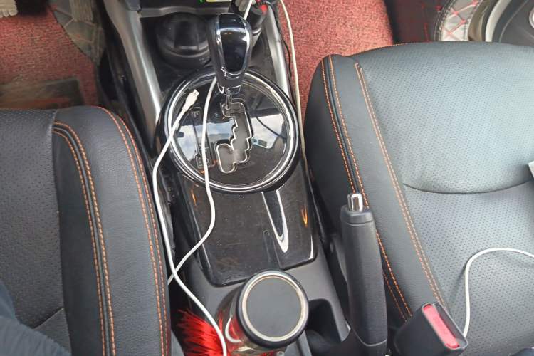 Used Mitsubishi ASX 2018 2.0L CVT Two-Wheel Drive Smart Orange Edition Gear Lever