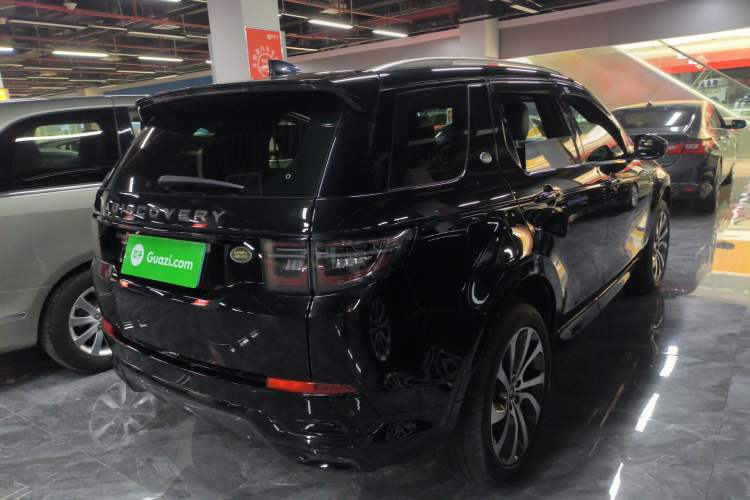 Used Land Rover Discovery Sport 2020 249 PS R-Dynamic Performance Edition Rear Right 45 Deg