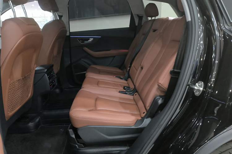 Used Audi Q7 2022 55 TFSI quattro S line Sport model Left Rear Seat