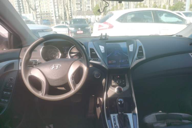 Used Hyundai Elantra (5th Generation / Langdong) 2013 1.6L Automatic Leading Model