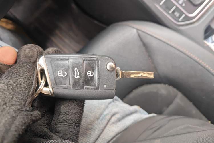 Used Volkswagen Golf Sportsvan 2018 230TSI Automatic Luxury Model Vehicle Key