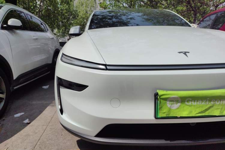 Used Tesla Model Y 2026 Facelifted Long-Range Rear-Drive Model Right Front Headlight