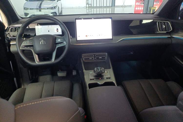 Used BYD Song Pro New Energy 2025 2nd Generation Intelligent Driving Version DM-i 75KM Overachiever Trim Center Console