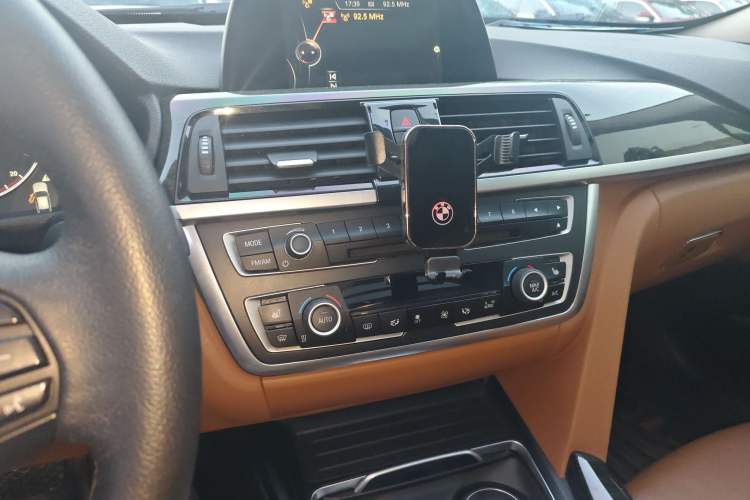 Used BMW 3 Series GT 2014 320i Design Package Model
