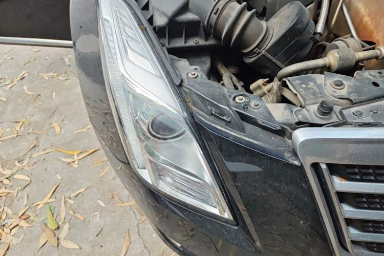 Used Cadillac XTS 2014 28T Luxury Model Right Front Headlight