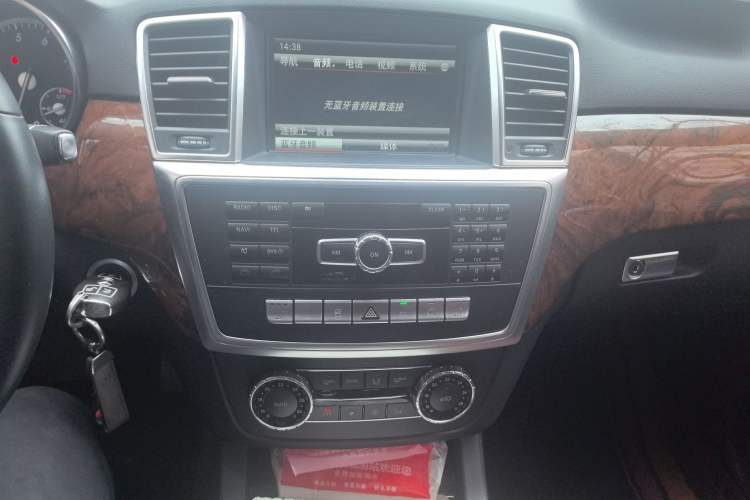 Used Mercedes-Benz M-Class 2014 ML 400 4MATIC Dynamic Model
