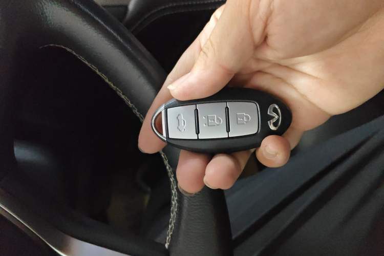 Used Infiniti Q50L 2018 2.0T Enjoyment Version China V Standard Interior 1