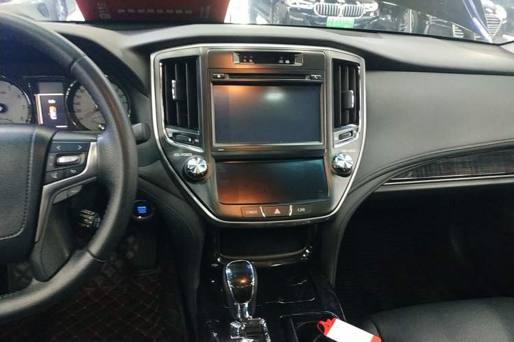 Used Toyota Crown 2015 2.0T Fashion Edition Audio And AC Panel