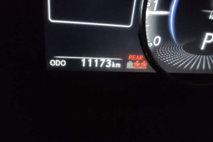 Used Lexus ES 2025 200 Premium Edition Odometer Close Up