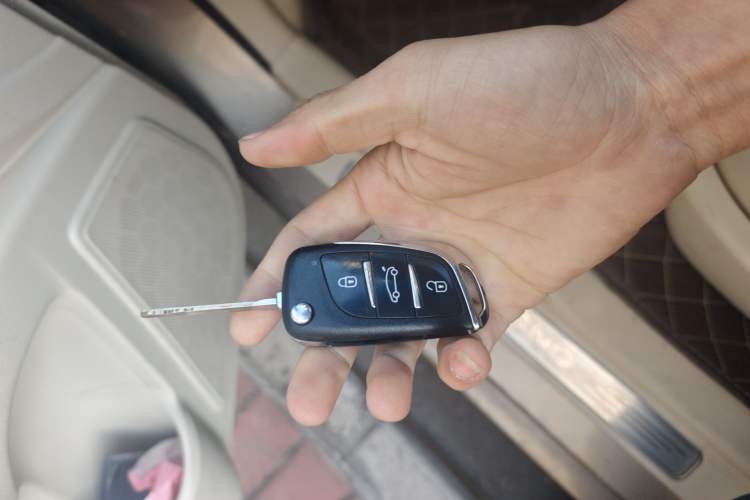 Used Geely Auto Classic Emgrand 2013 Sedan 1.8L CVT Elite Model Vehicle Key