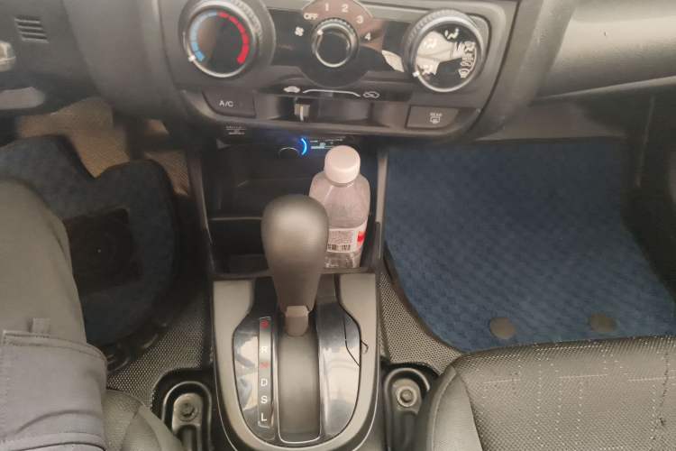 Used Honda Fit 2018 1.5L CVT Comfort Version Gear Lever