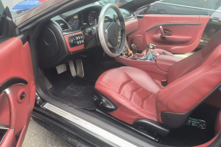 Used Maserati GranTurismo 2013 4.7L Sport Automatic