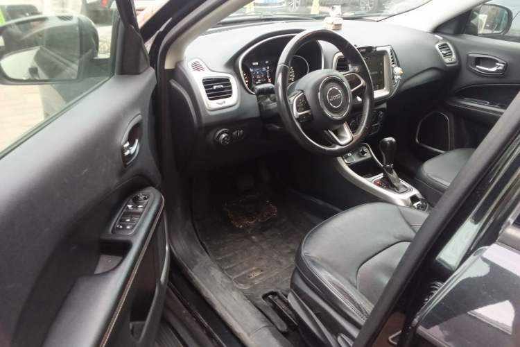 Used Jeep Compass 2017 200T Automatic Family Edition