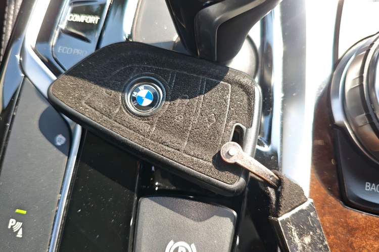 Used BMW 5 Series 2018 525Li Luxury Package
